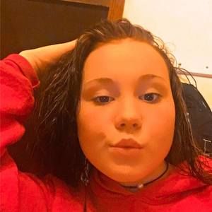 Meet your Posher, Ava